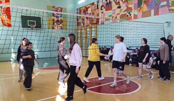 Вперед, спортивные девочки!